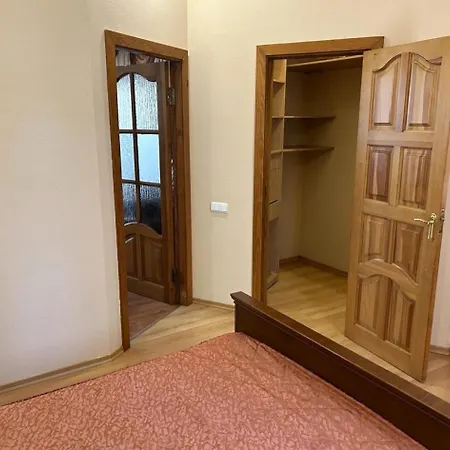 3-кімнатні, м. майдан незалежності Apartment Kyiv